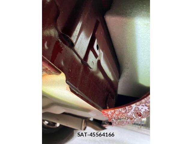 Nissan NOTE 2015-08 7618949-23