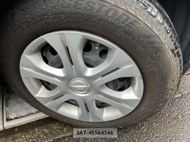 Nissan NOTE 2015-08 7618949-6