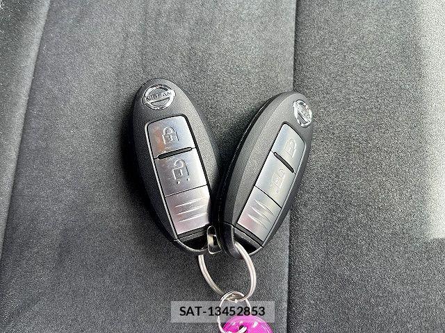 Nissan NOTE 2017-07 7618895-25
