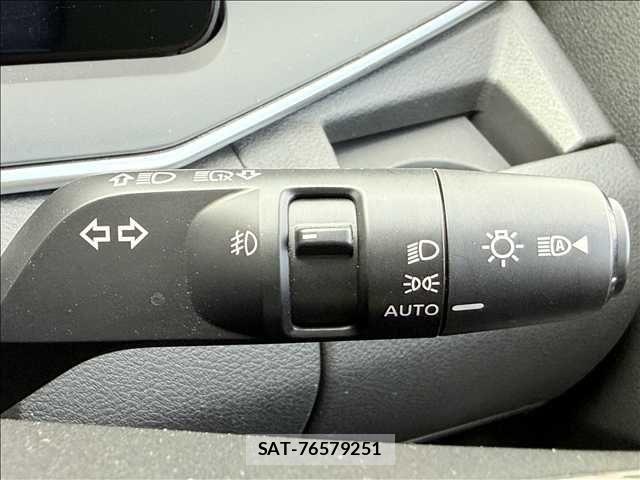 Nissan NOTE 2021-07 7618876-26