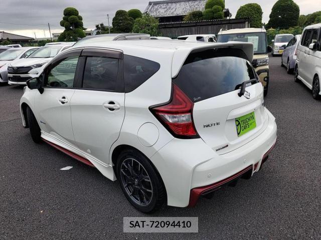 Nissan NOTE 2017-02 7618898-9
