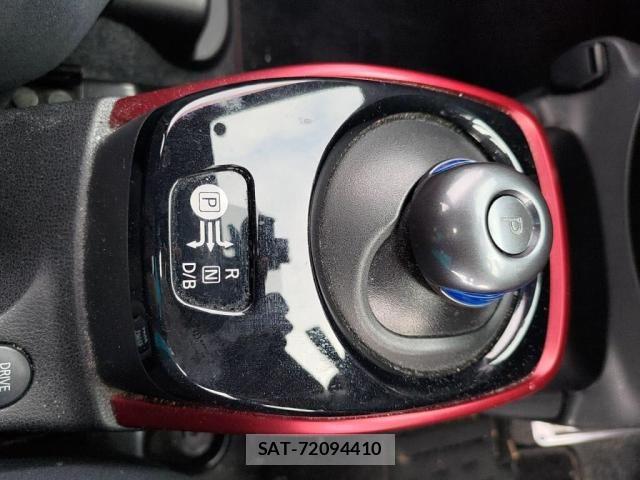 Nissan NOTE 2017-02 7618898-18