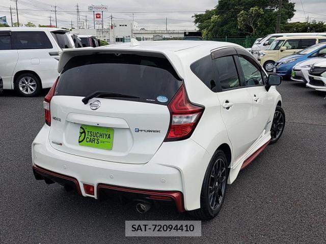 Nissan NOTE 2017-02 7618898-1