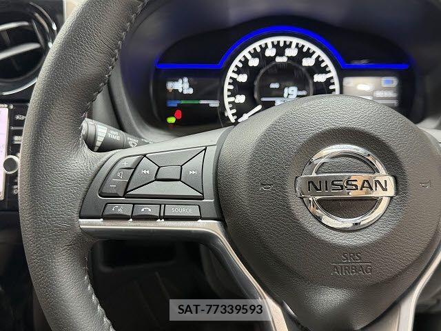 Nissan NOTE 2017-10 7618915-14