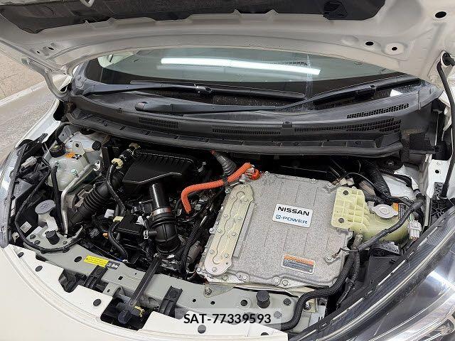 Nissan NOTE 2017-10 7618915-18