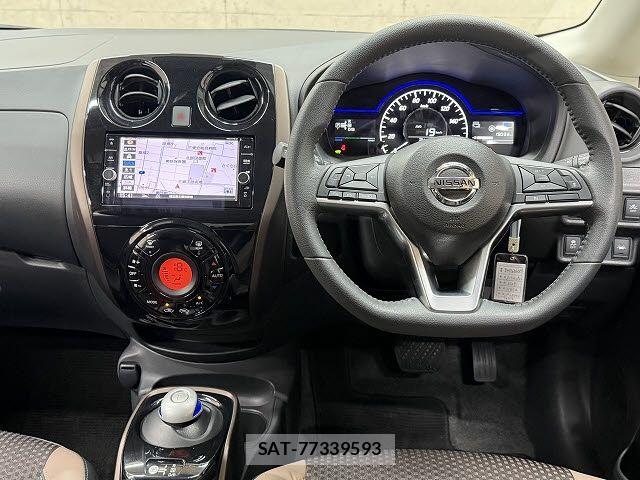 Nissan NOTE 2017-10 7618915-1