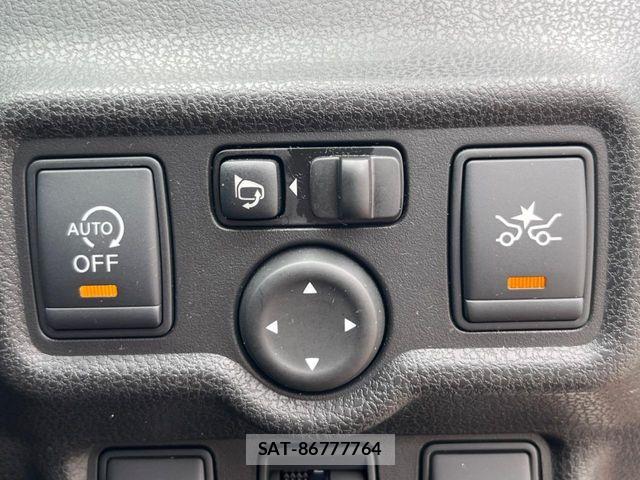 Nissan NOTE 2016-04 7618933-4