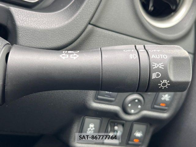 Nissan NOTE 2016-04 7618933-5