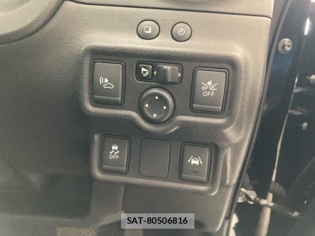 Nissan NOTE 2017-08 7618944-18