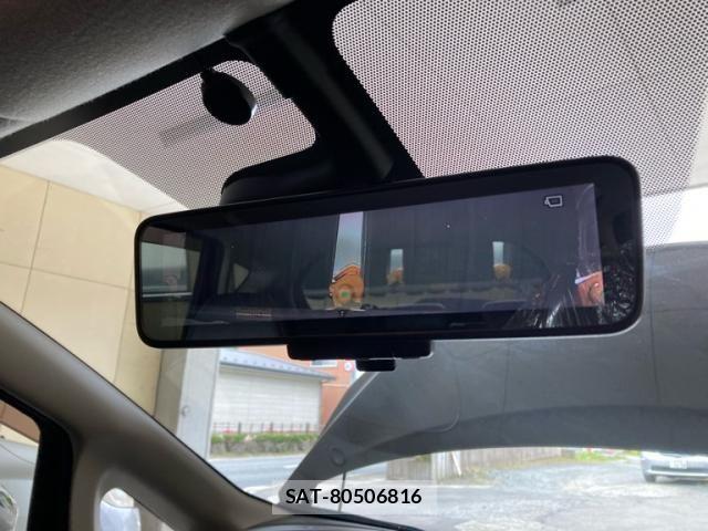 Nissan NOTE 2017-08 7618944-25