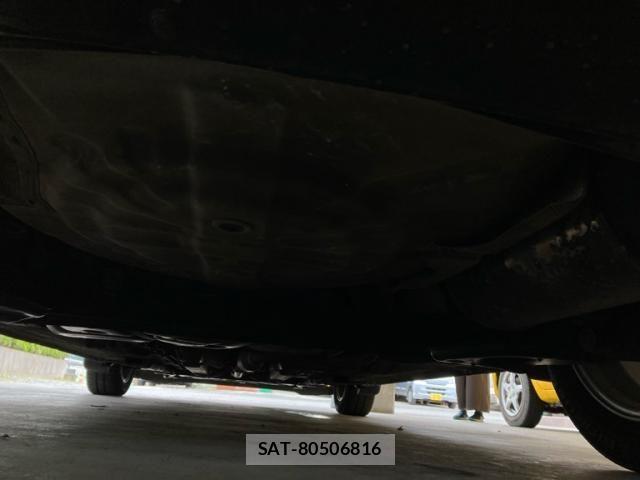 Nissan NOTE 2017-08 7618944-6