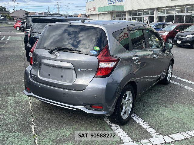 Nissan NOTE 2019-09 7618921-2