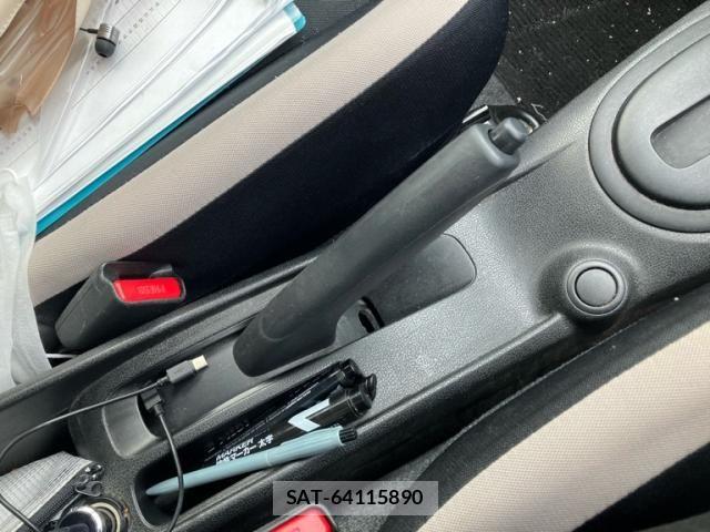 Nissan NOTE 2018-03 7618945-24