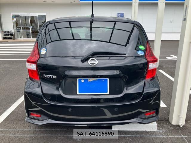 Nissan NOTE 2018-03 7618945-3