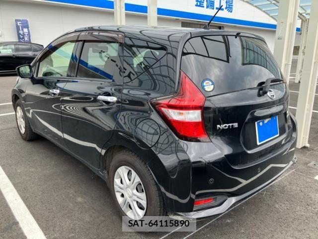 Nissan NOTE 2018-03 7618945-5