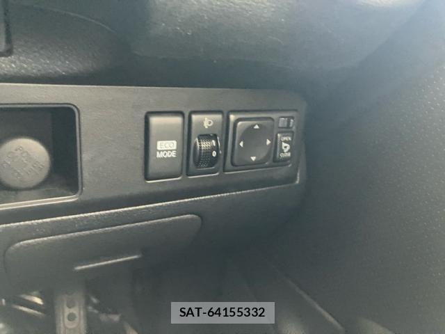 Nissan NOTE 2011-08 7618951-20