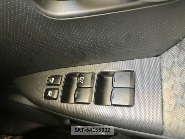 Nissan NOTE 2011-08 7618951-21