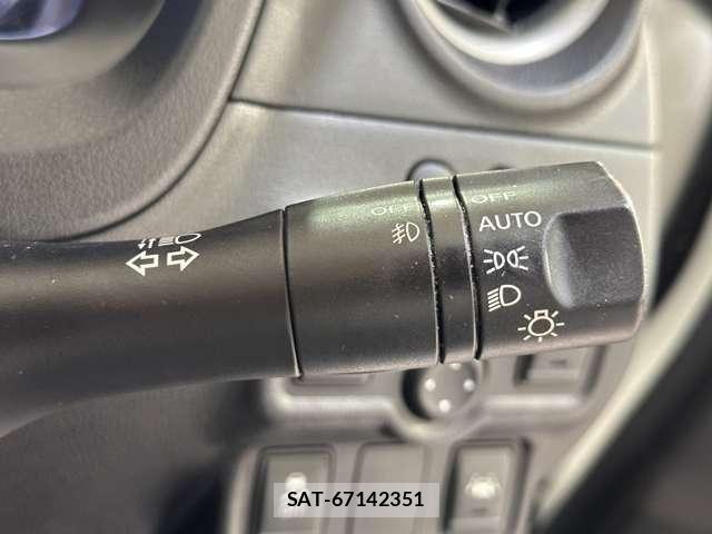 Nissan NOTE 2016-03 7618934-11