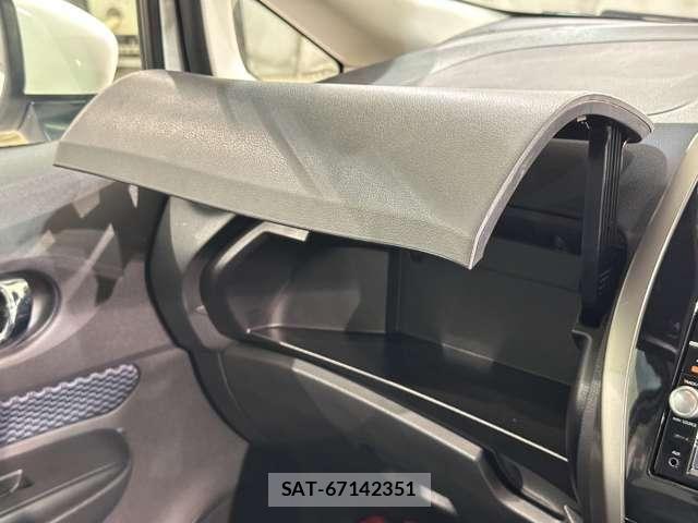 Nissan NOTE 2016-03 7618934-21