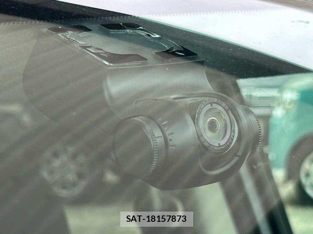 Nissan NOTE 2013-01 7618946-1
