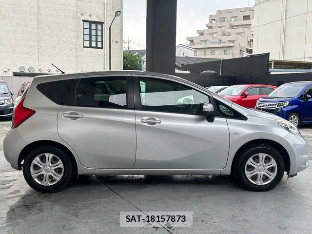 Nissan NOTE 2013-01 7618946-19