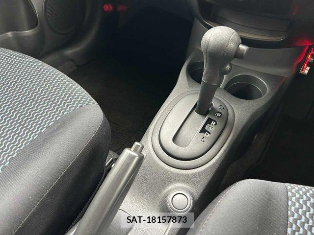 Nissan NOTE 2013-01 7618946-8