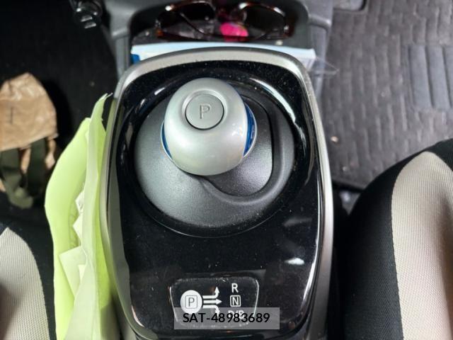 Nissan NOTE 2017-11 7618940-16