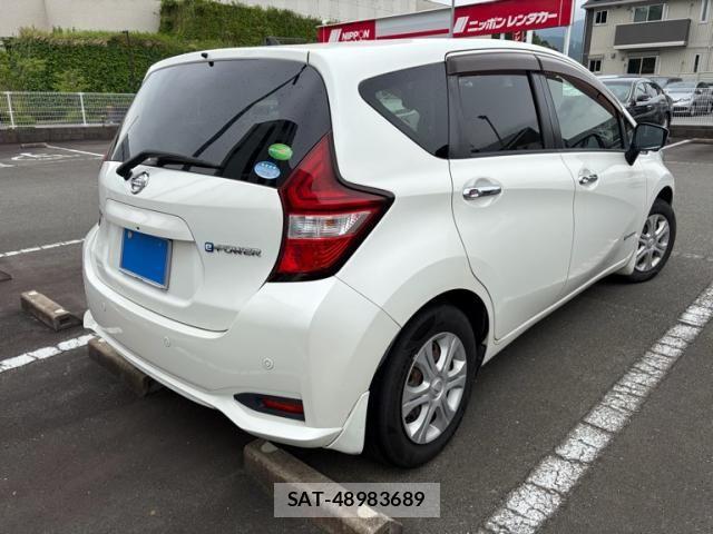 Nissan NOTE 2017-11 7618940-2