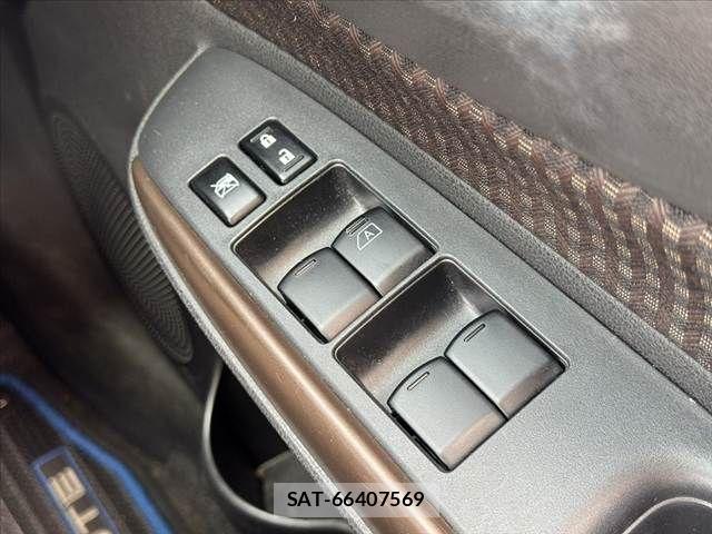 Nissan NOTE 2017-02 7618932-24