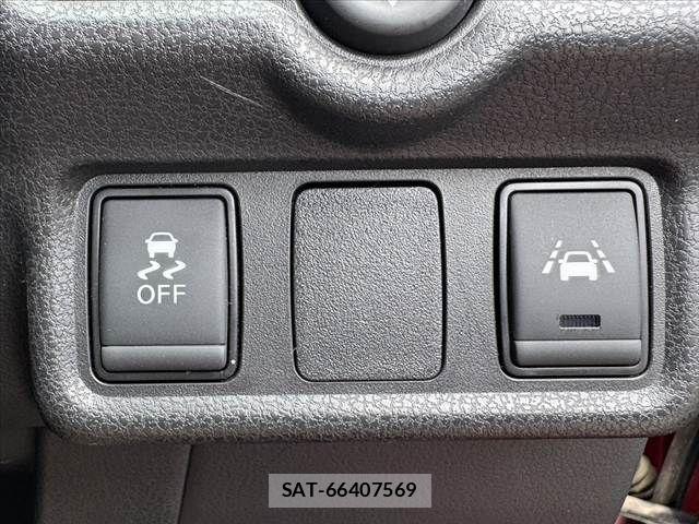 Nissan NOTE 2017-02 7618932-26