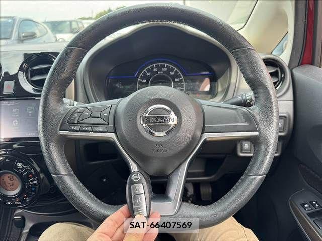 Nissan NOTE 2017-02 7618932-6