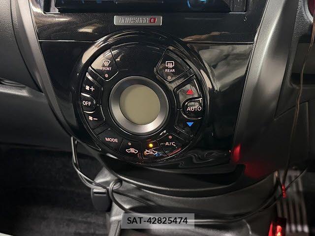 Nissan NOTE 2017-12 7618917-17