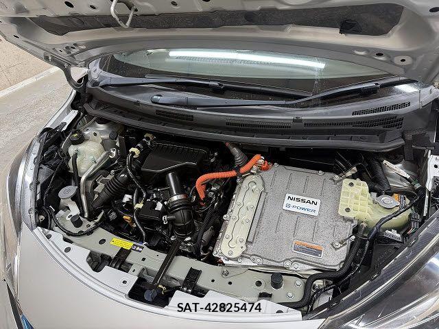 Nissan NOTE 2017-12 7618917-19