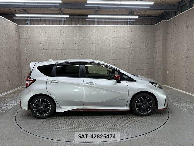 Nissan NOTE 2017-12 7618917-5