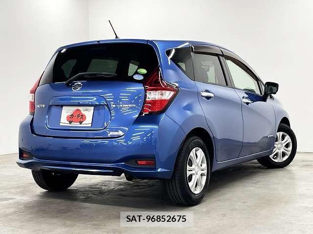Nissan NOTE 2018-02 7618930-2