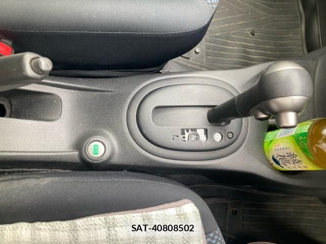 Nissan NOTE 2013-04 7618953-19