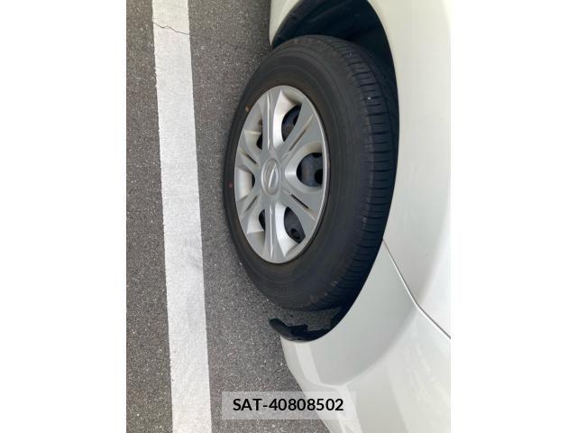 Nissan NOTE 2013-04 7618953-4