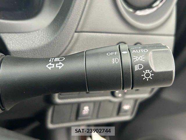 Nissan NOTE 2019-08 7618922-7