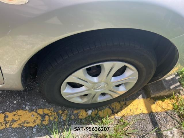Nissan NOTE 2013-02 7618955-9