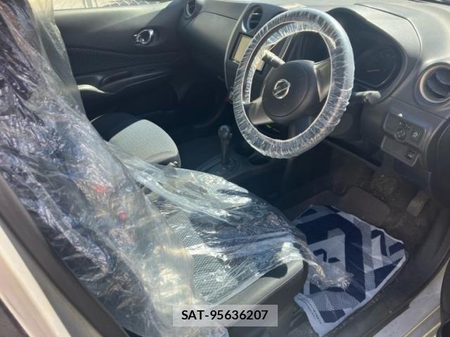 Nissan NOTE 2013-02 7618955-11
