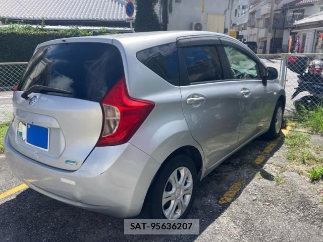 Nissan NOTE 2013-02 7618955-3