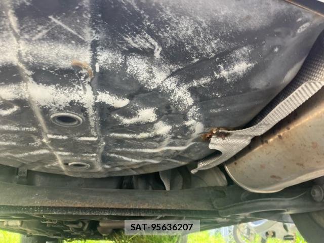 Nissan NOTE 2013-02 7618955-8