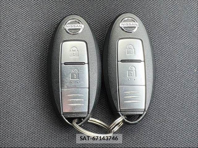 Nissan NOTE 2018-09 7618935-23