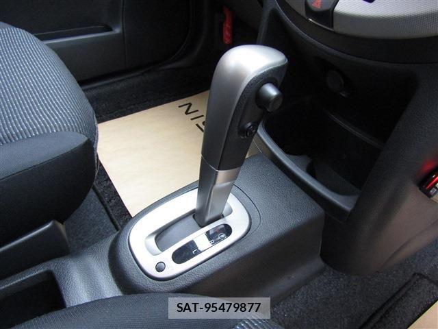 Nissan NOTE 2010-07 7726674-12