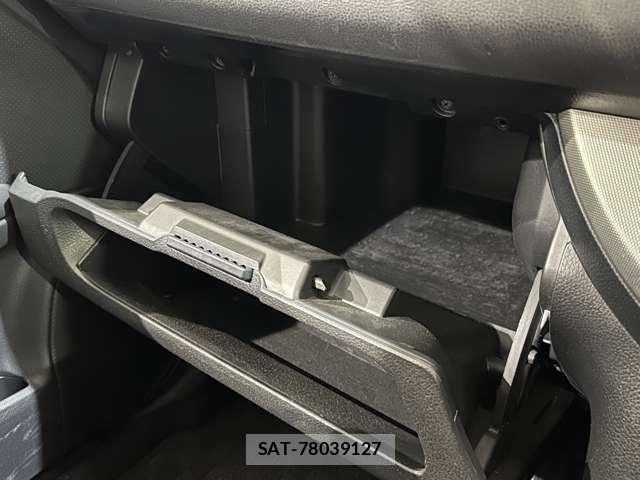 Nissan NOTE 2009-01 7787811-16