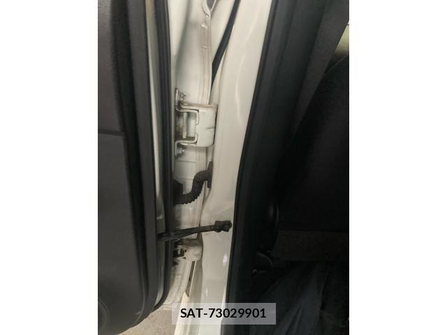 Nissan NOTE 2013-09 7878528-26