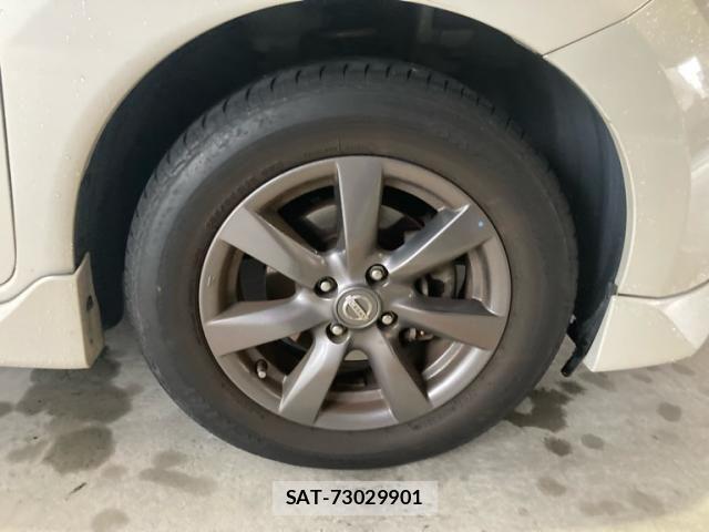 Nissan NOTE 2013-09 7878528-4