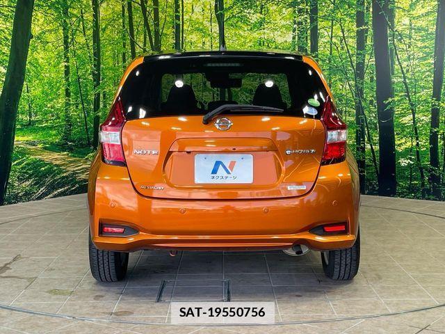 Nissan NOTE 2018-01 7878493-14