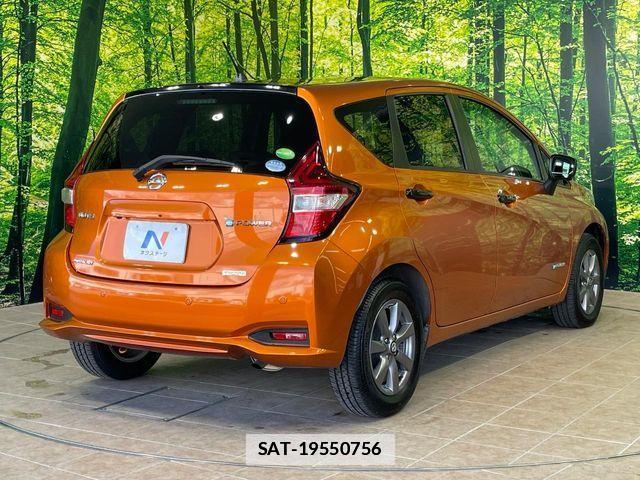 Nissan NOTE 2018-01 7878493-16
