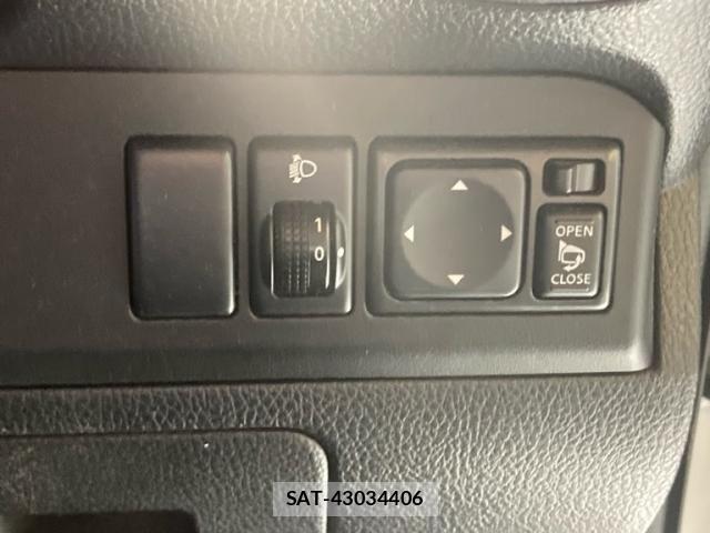 Nissan NOTE 2007-07 7878524-26